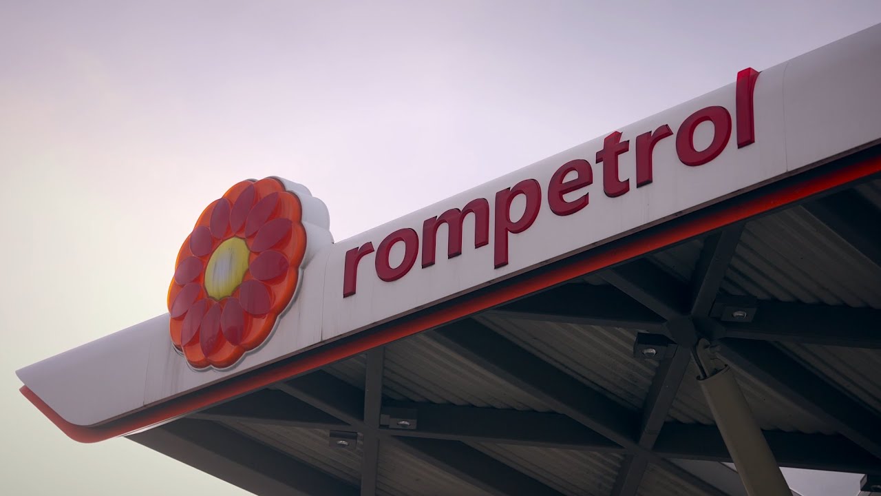 Rompetrol Brings AED Cabinets to Romania's Fuel Stations